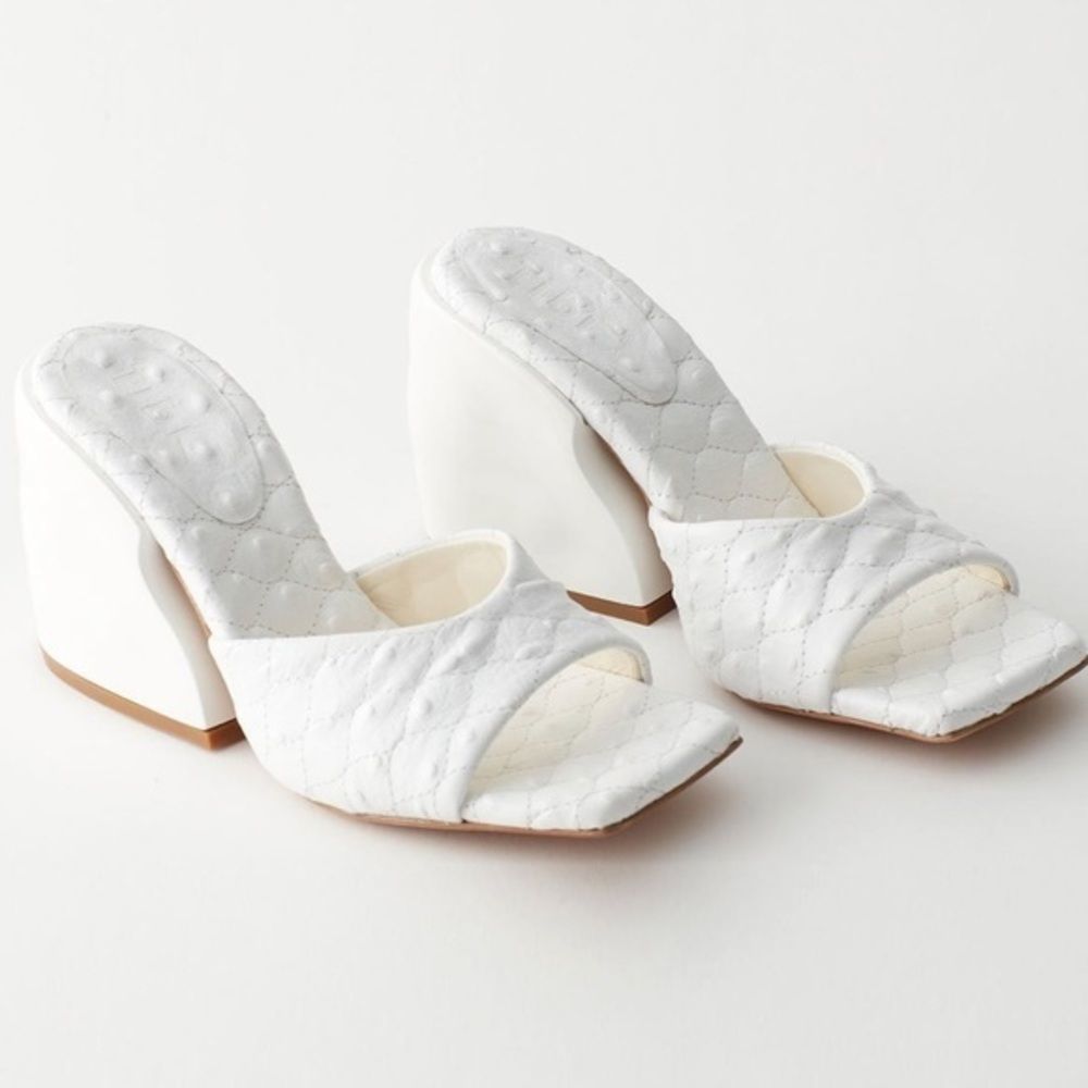 Tibi White Leather Ostrich Embossed Block Heel Sandals - Picture 4 of 15